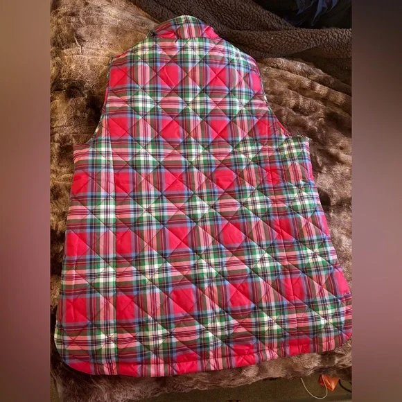 Land’s End Ladies Vest in Christmasy plaid. XL Tall - Picture 3 of 3